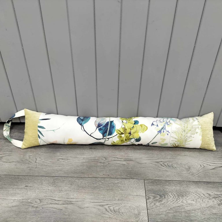 DE03  Decorative draught excluder, greens