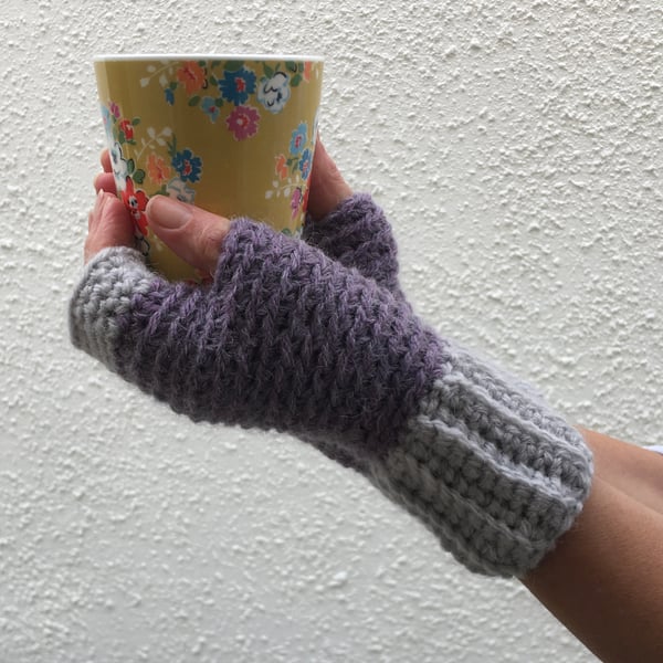 FINGERLESS MITTS. 'Plym  Valley '  .Wool , alpaca  blend. Purple ,grey.