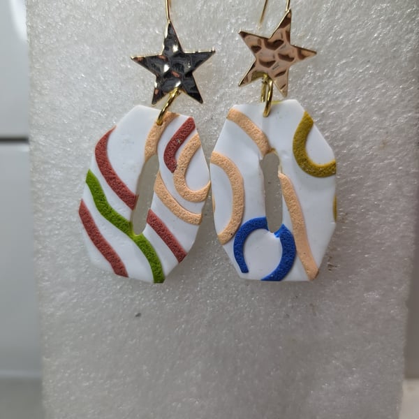 Squiggles star earrings 