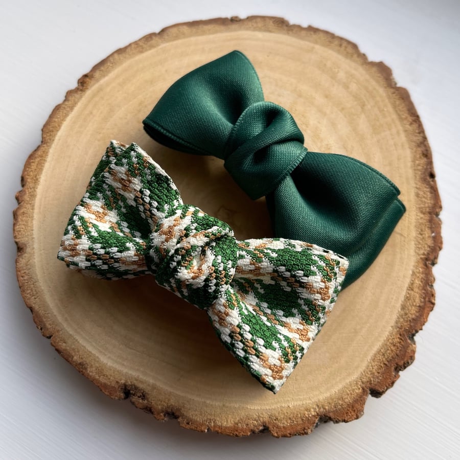 Set of 2 Bow Hair Clips (Green Plaid & Green)