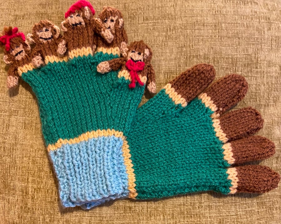 Five  Little Monkeys. novelty gloves for 2 to 3 year old
