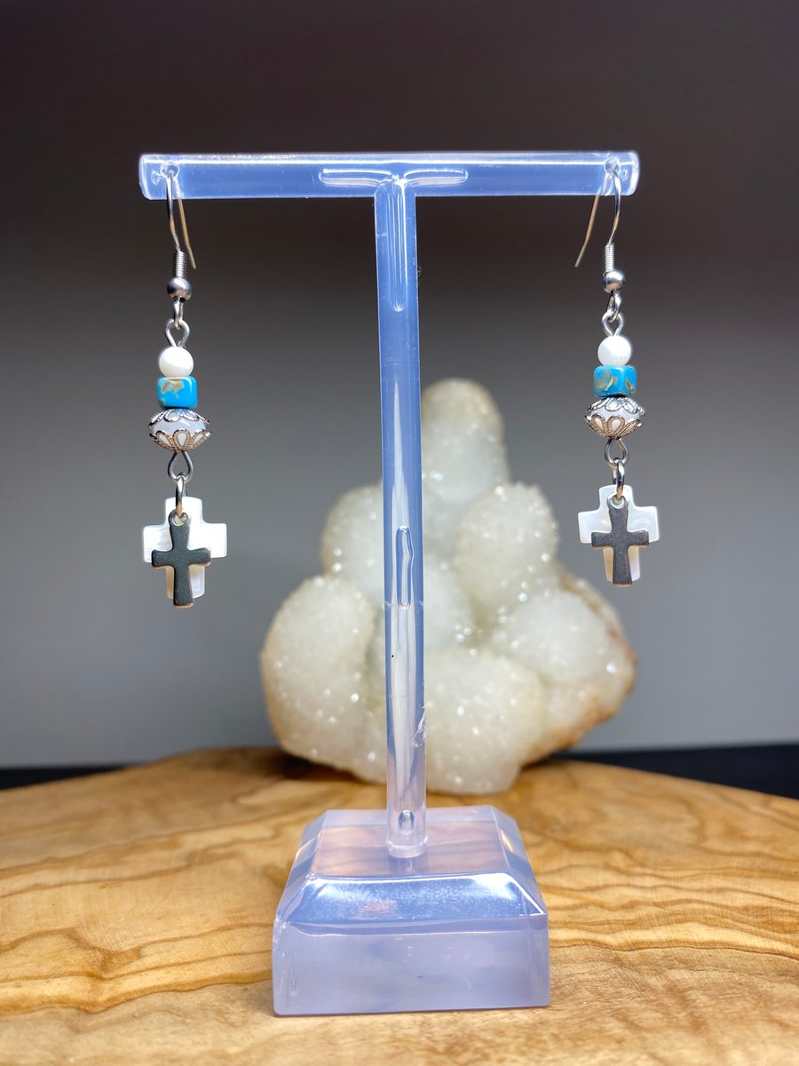 Arna - Cross Earrings 