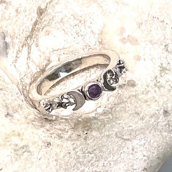 Moon goddess ring with amethyst 