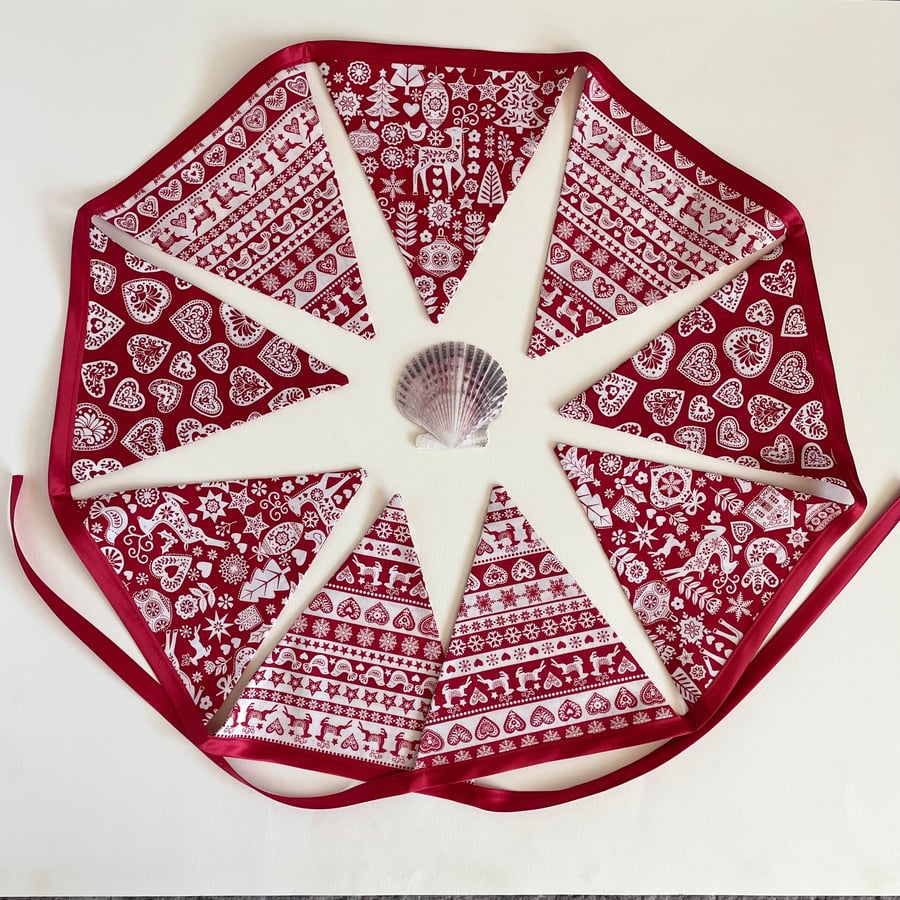 Scandi Bunting 3 - large