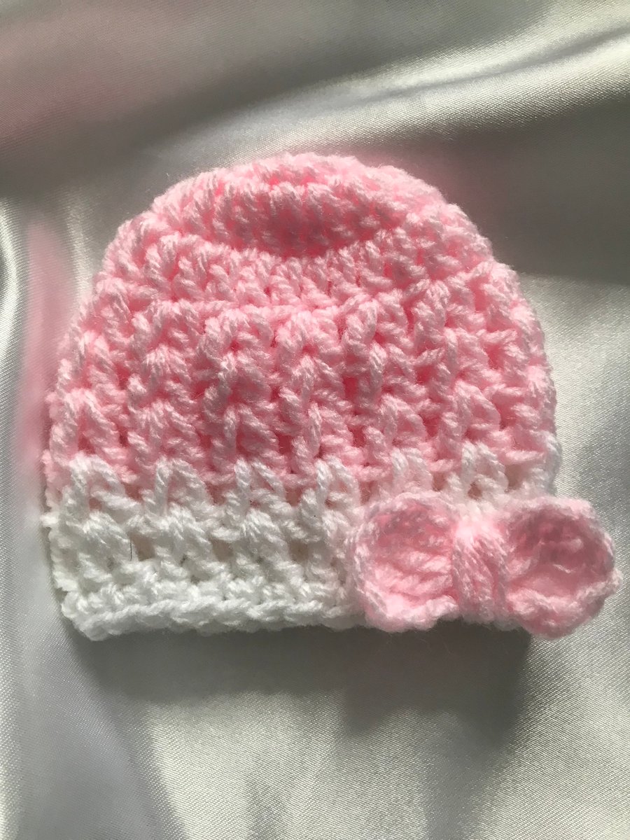 Premie crochet baby hats, baby wear, tiny baby. NICU baby hospital hats