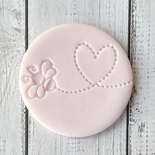 Bee Heart Icing Stamp, Icing Embosser, Stamp, Cookie Stamp, Icing Press IS0031-I