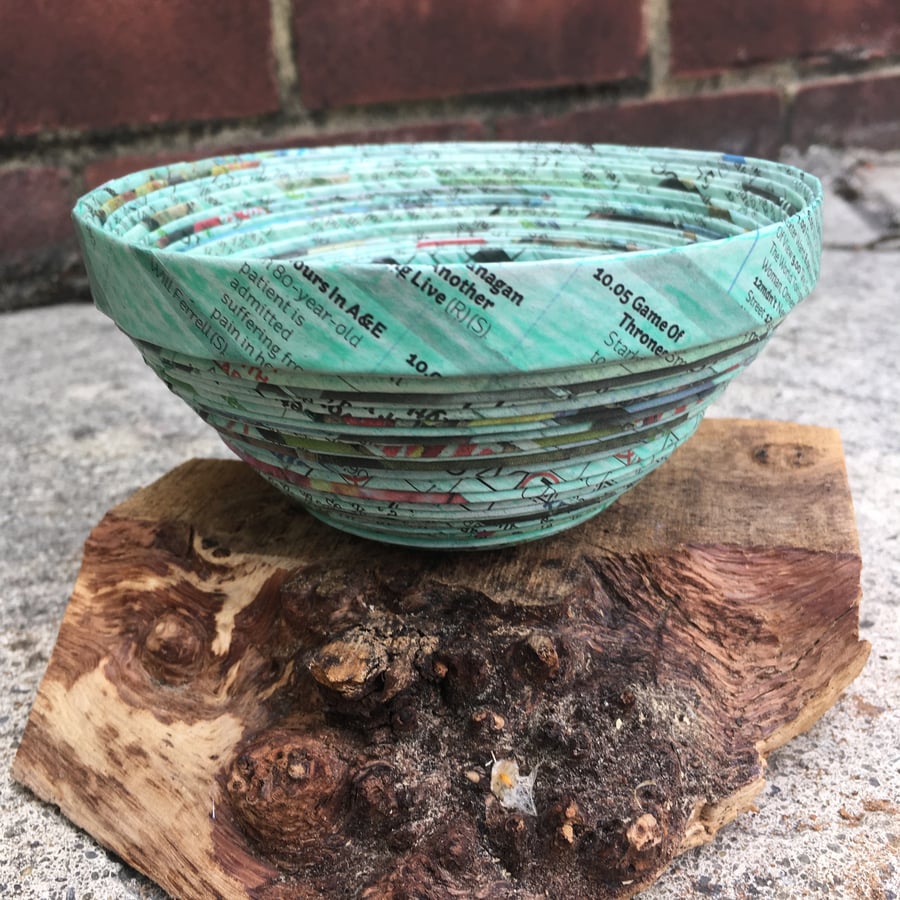 Green Recycled Newpaper Bowl