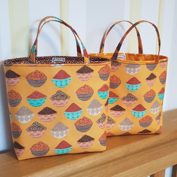 Fabric reusable gift bag: spices