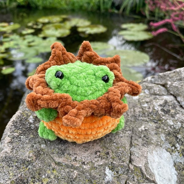 Frog Plushie Pumpkin