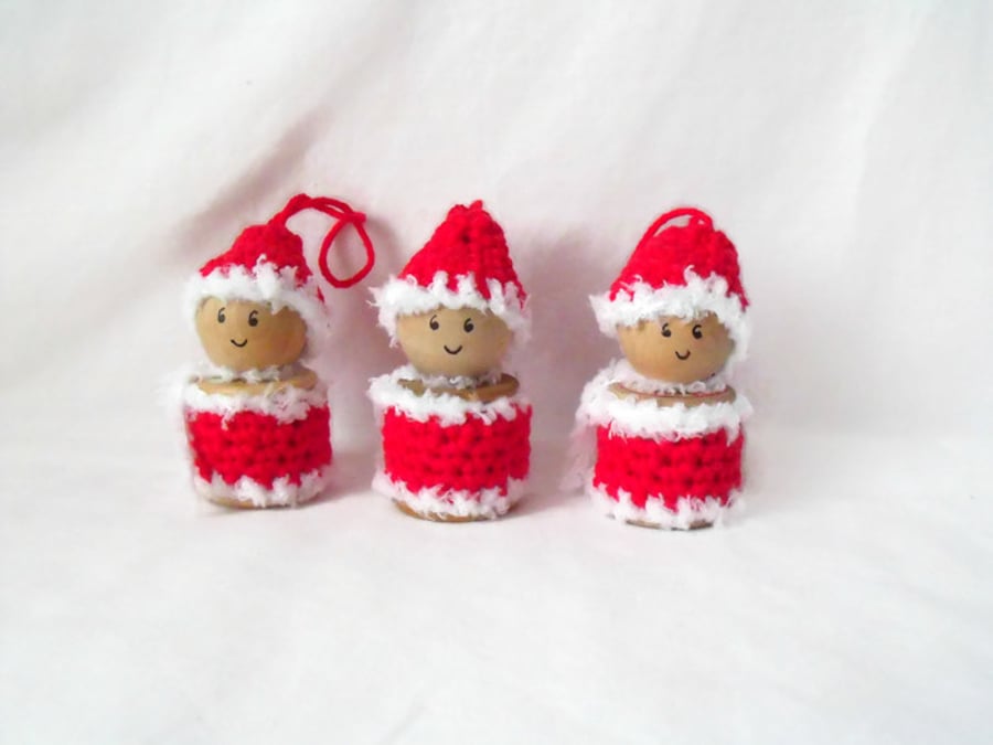 set of three crocheted hanging spool santa ornaments, christmas tree decorations