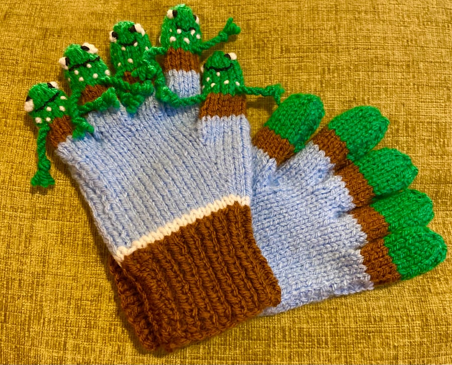 Nursery Rhyme children’s gloves for 2-3 years old