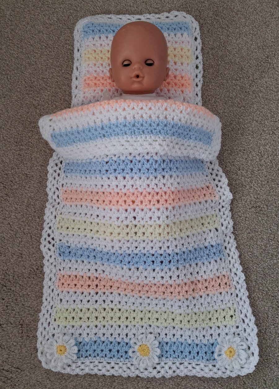 Crochet Doll Bedding Set Mix Of Colours With Daisy Embellishments  (J158)