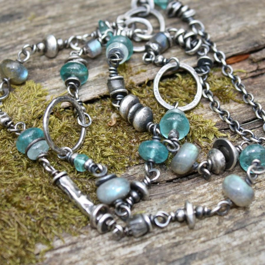 Custom listing for Mosk