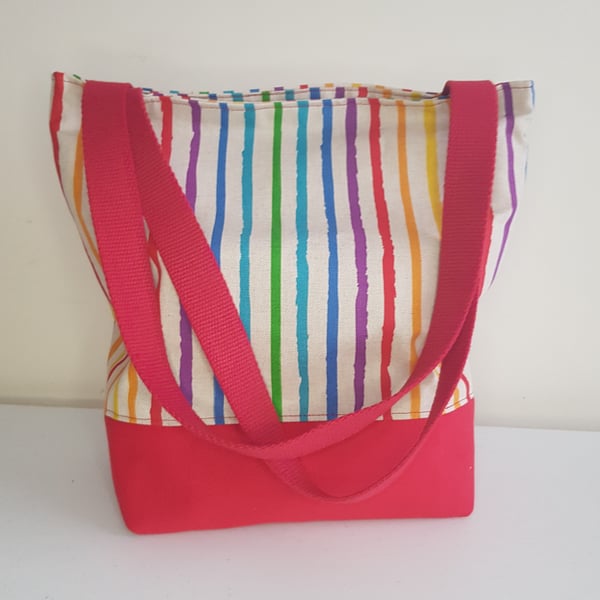 Rainbow tote: with contrasting base and recessed zip