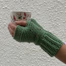 FINGERLESS MITTS , gloves ' Valley Tweed' . Soft  Merino wool blend. L. Green.