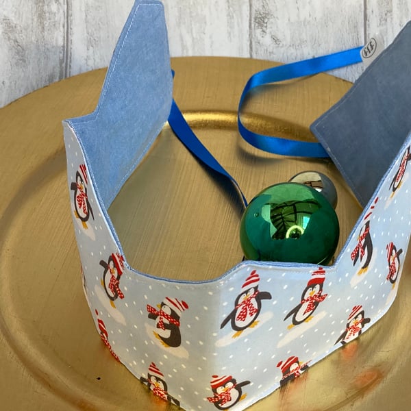 Christmas Crowns. Reusable, fabric crown - penguins.