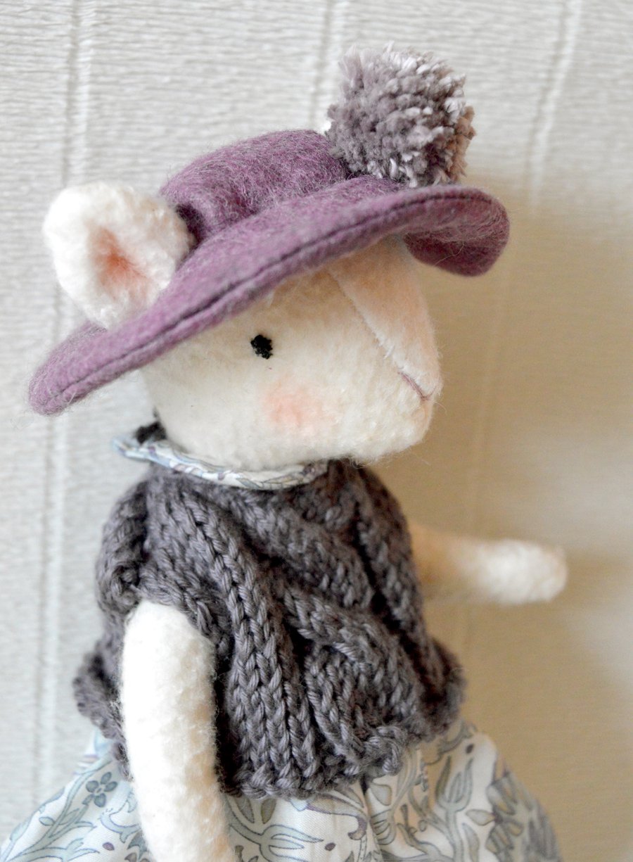 Maude, collectable mouse doll