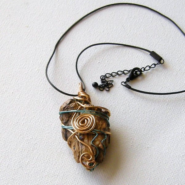 WIRE WRAPPED DRIFTWOOD PENDANT NECKLACE