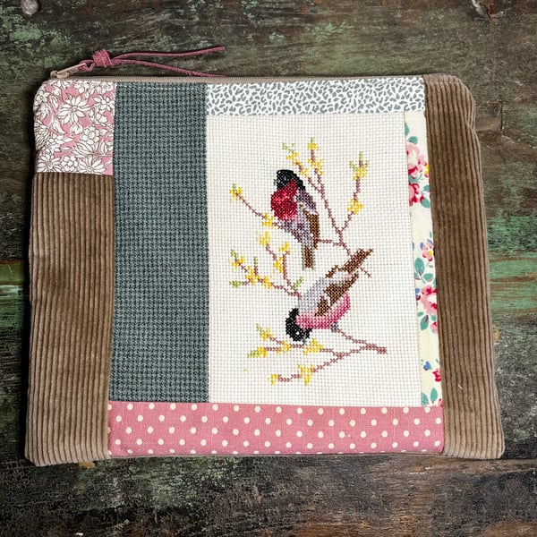 Bird embroidery and patchwork of scraps zip pouch