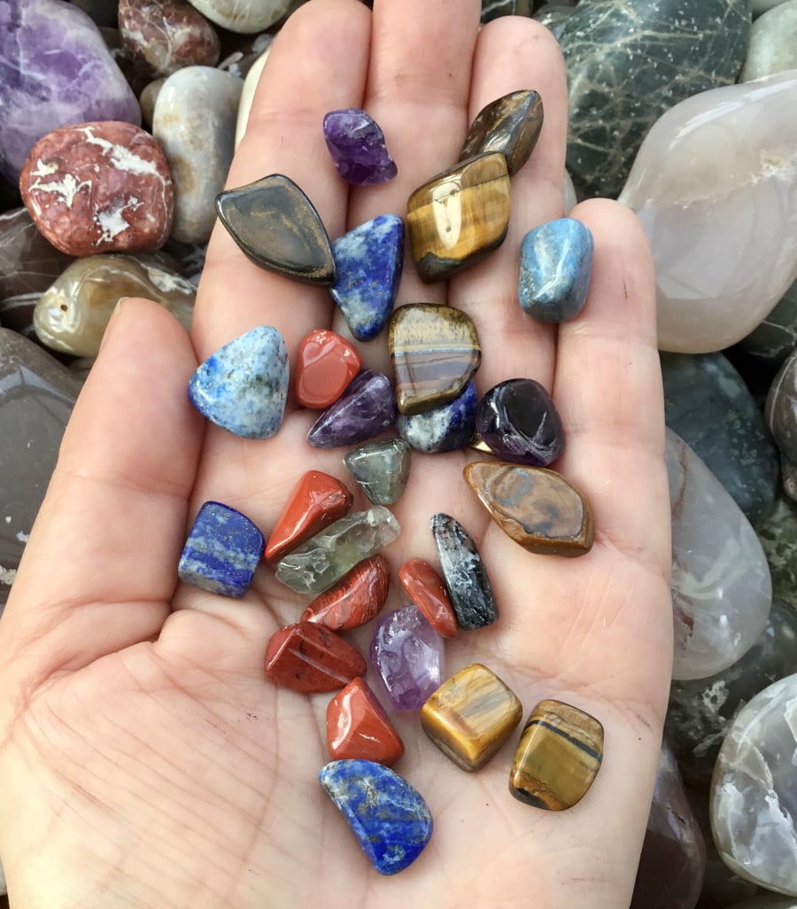 Selection of Mixed Polished Irregular Shaped Gemstone and Tumblestones.