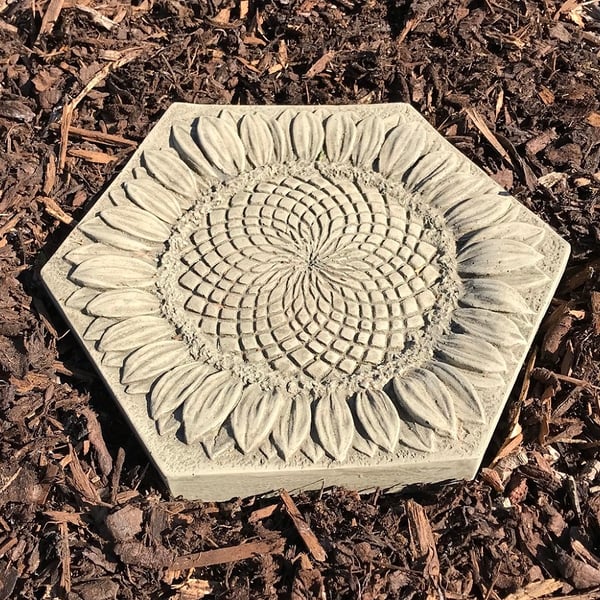 Sunflower Stepping Stone Insect Drinker