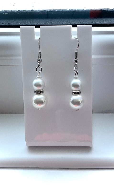 Pearly Beaded Earrings with Diamante