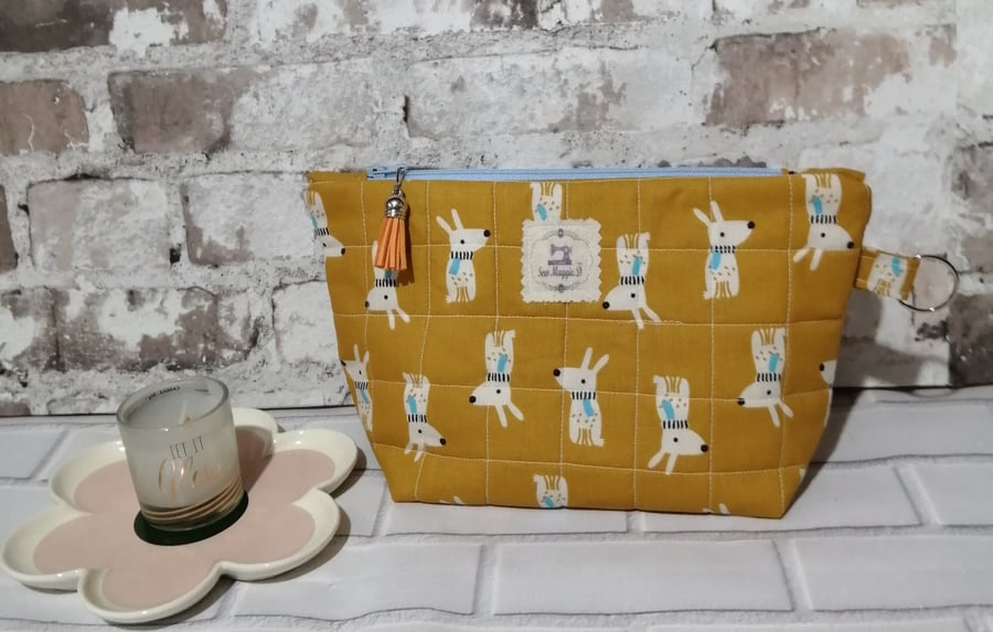 NOVELTY DOGS COSMETIC POUCH