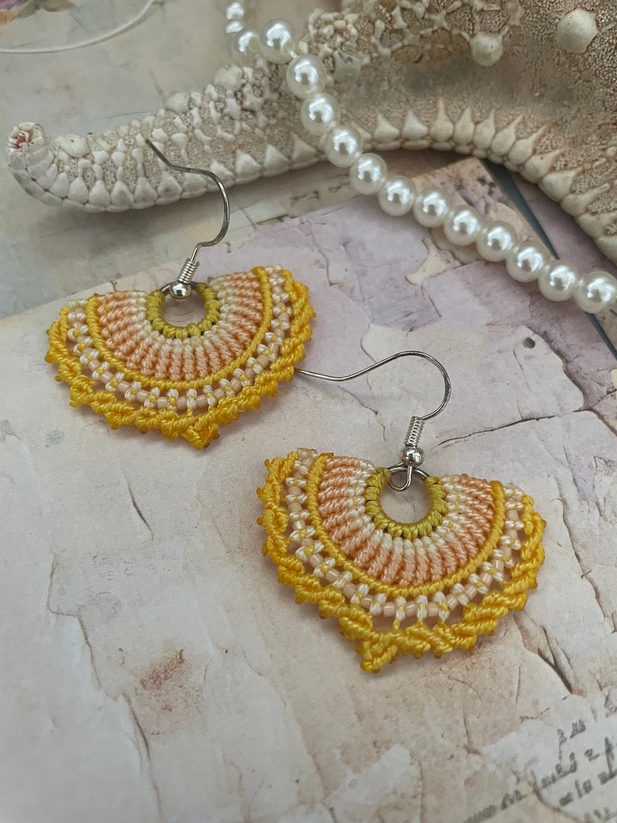 Earrings, Dangle fan design beaded macrame fan design earrings 