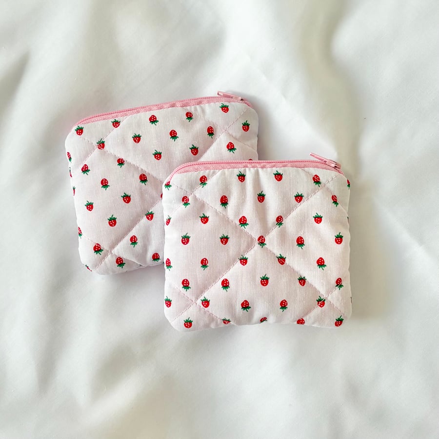 Ditsy Strawberry Pattern Coin Purse