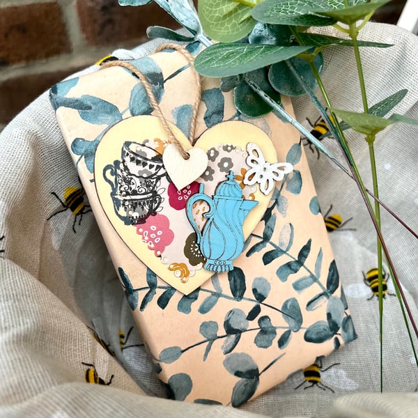‘Blue teapot’ Heart Wooden Hanging Decoration