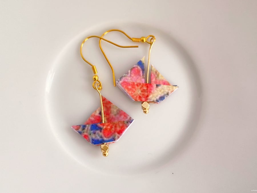 Paper Boat Earrings, Origami Boat Earrings, Paper Boat Earrings Bead Earrings