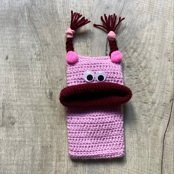 Crochet mobile phone monster pouch