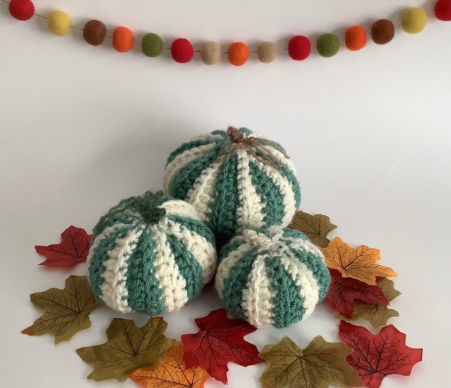 PUMPKINS, squash . Set of 3. Autumn.Green, white. Home decor. Halloween.