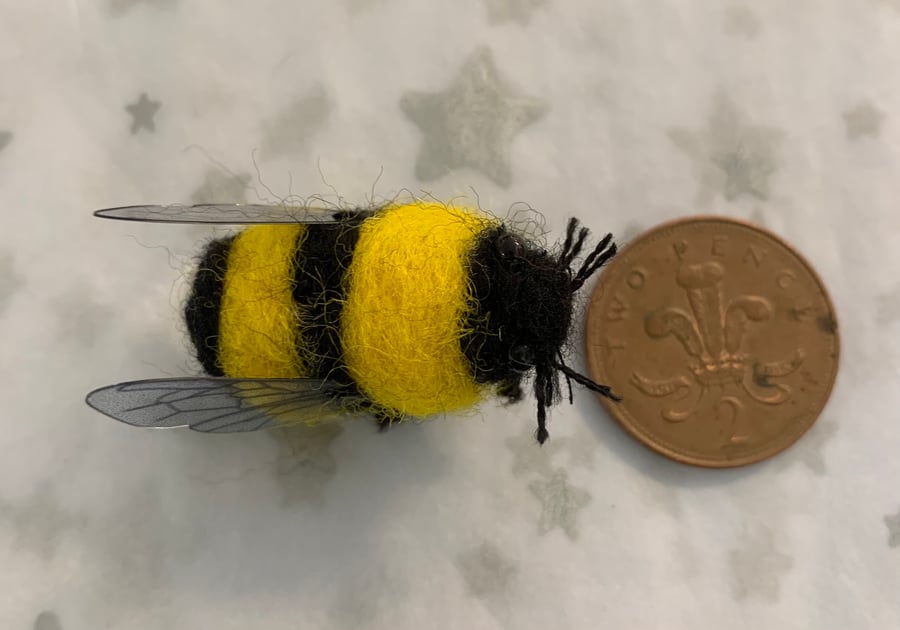 Bumblebee brooch