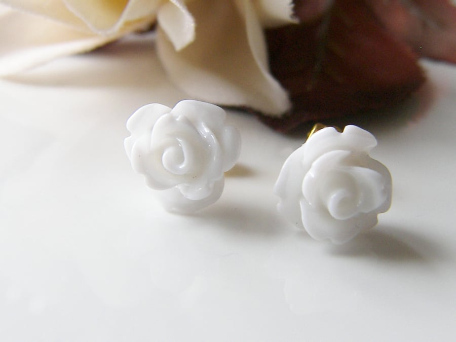Dainty White Rose Earrings - SNOW WHITE