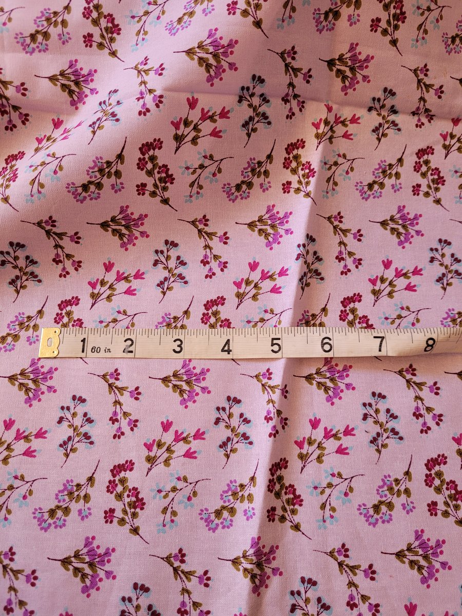 100% Cotton fabric fat quarter. Purple 