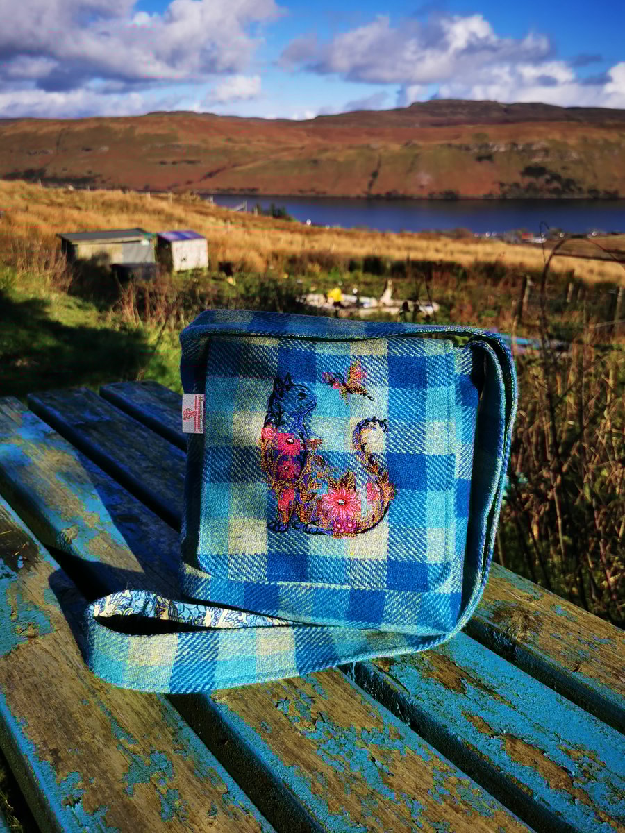 Harris Tweed crossbody bag woth embroidered kitty cat 
