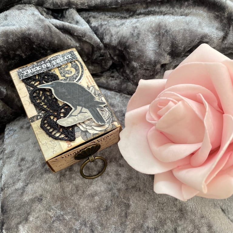 Curiosities - Halloween, Goth Matchbox with Notebook by Carolee Crafts PB2 0029