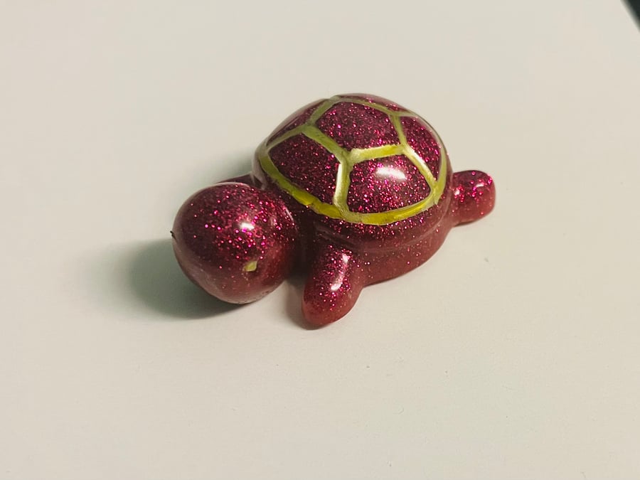 Pink glittered Tortoise magnet