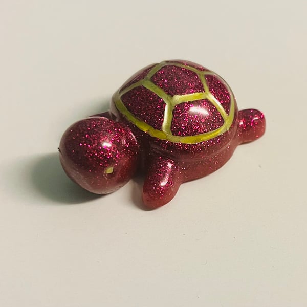 Pink glittered Tortoise magnet