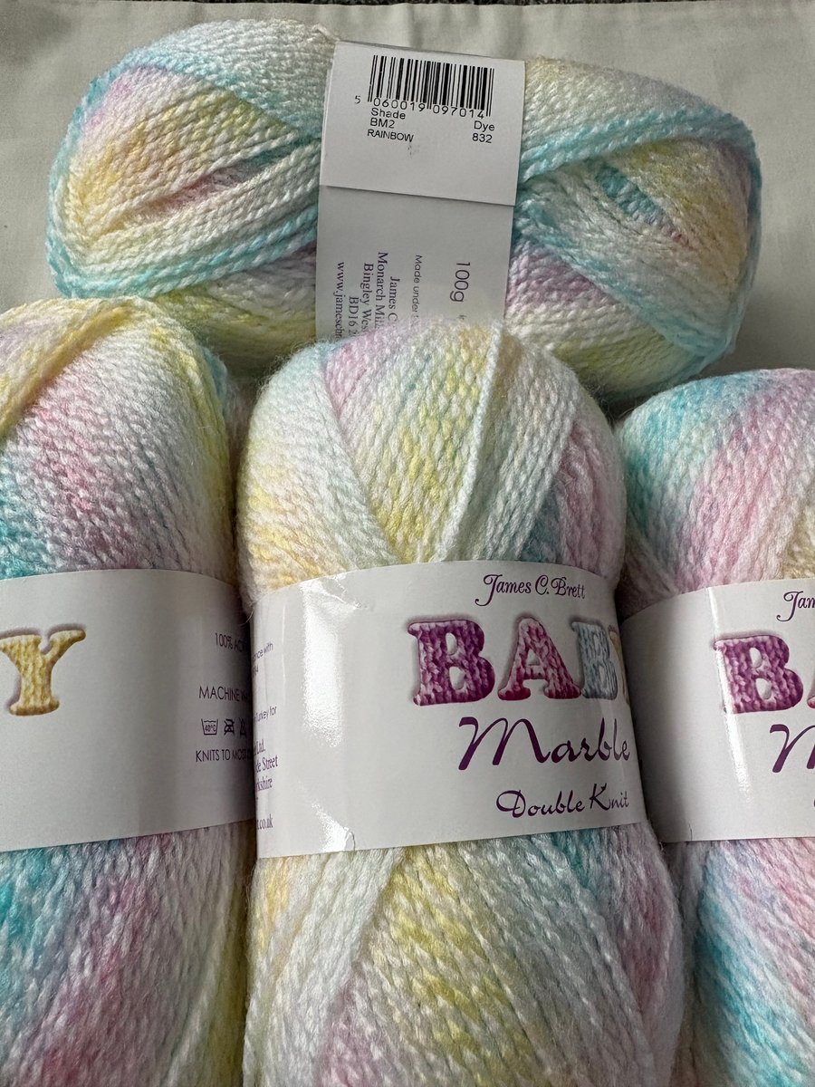 4 x 100 grams Marble DK Yarn 