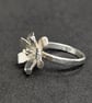 Sterling silver flower ring - Image 1