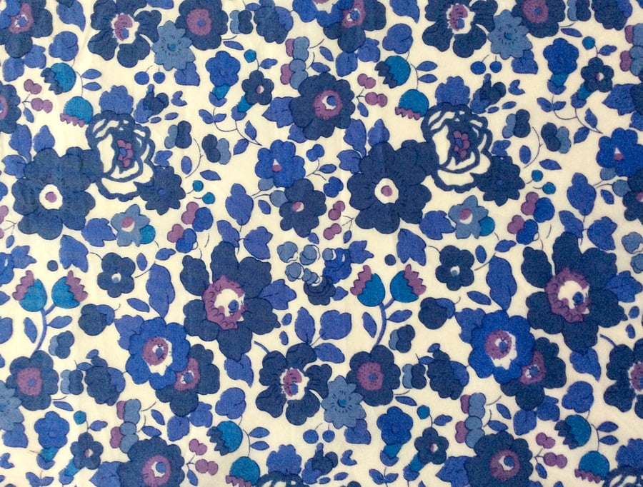 Liberty Fabric 10" Square : BETSY Blue White Pansy Floral