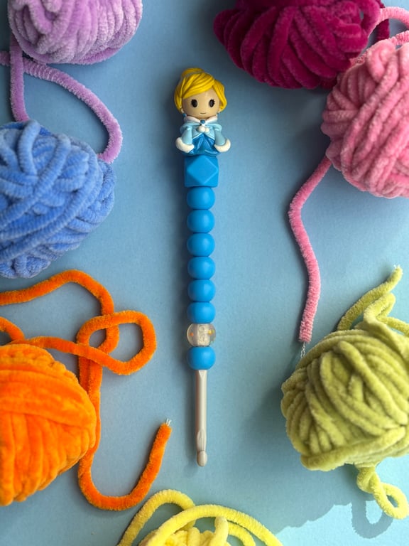 Beaded Blue Princess Crochet Hook - 5mm
