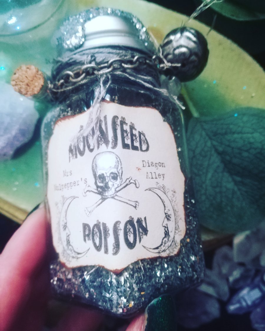 Moonseed Poison potion, potion prop bottle, magical potion bottle display 