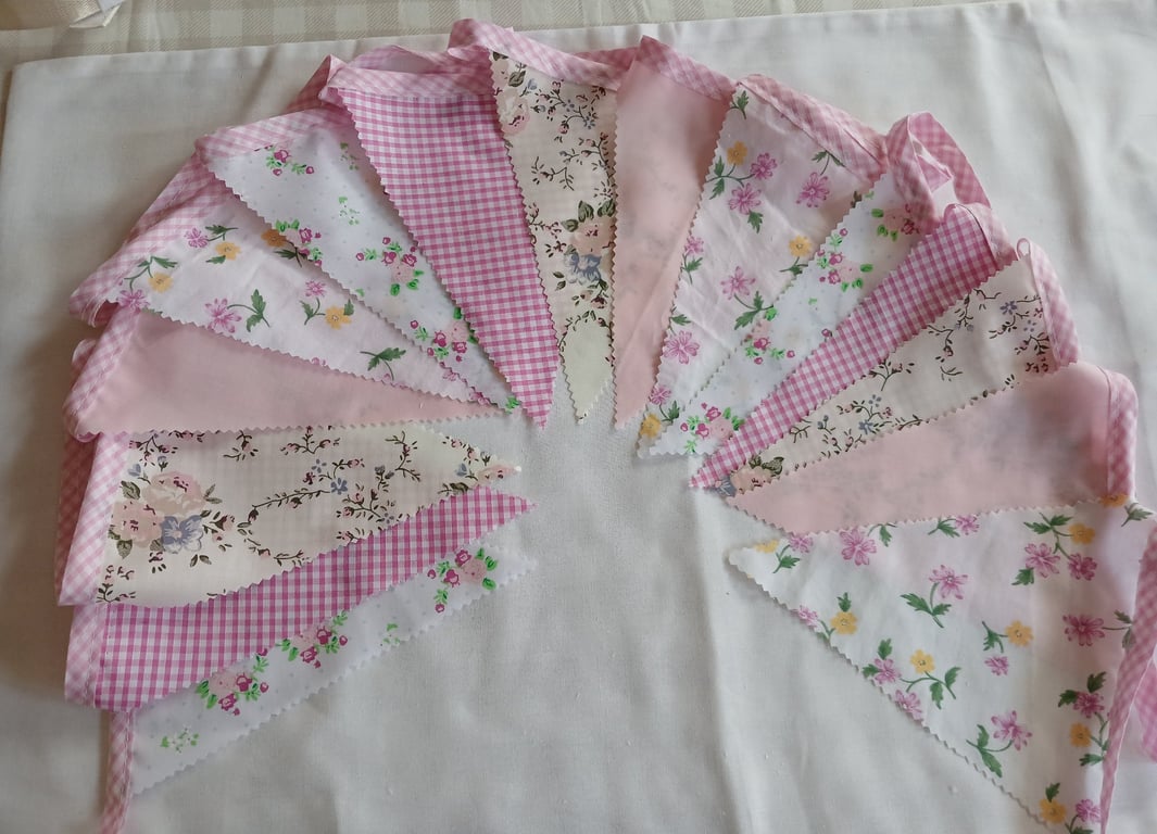 Vintage style floral bunting 
