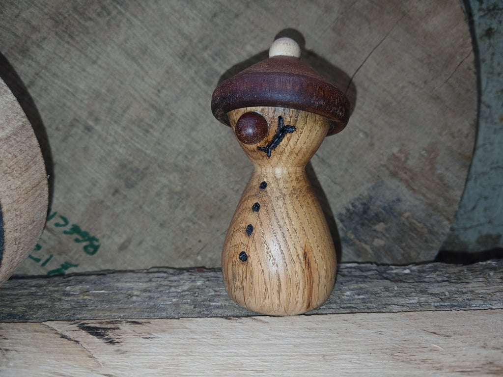 Reclaimed Oak 3" snowman 