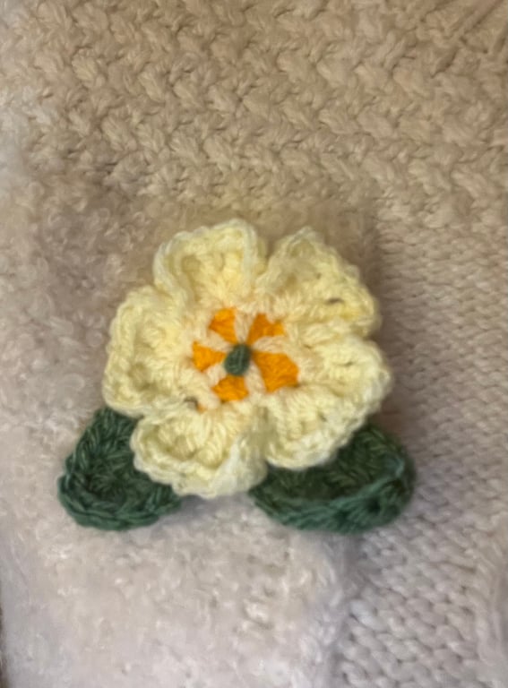 Primrose Brooch Crochet 