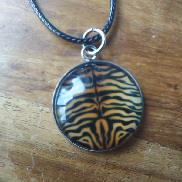  Tiger 25mm Glass Cabochon Stainless Steel Necklace