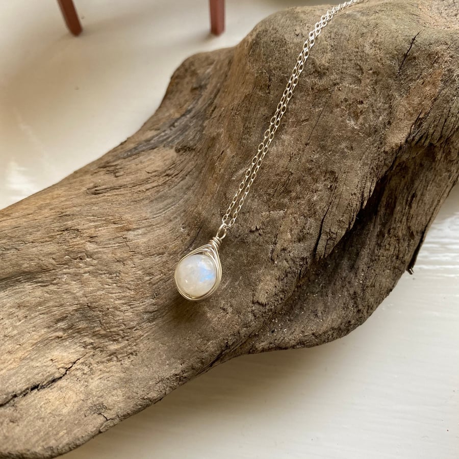 Moonstone Necklace. Sterling silver moonstone necklace.